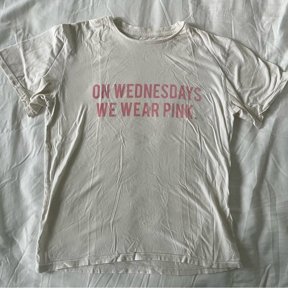 🌟2/$14🌟 Brandy Melville "On Wednesday’s We Wear Pink" graphic t-shirt - Picture 3 of 5